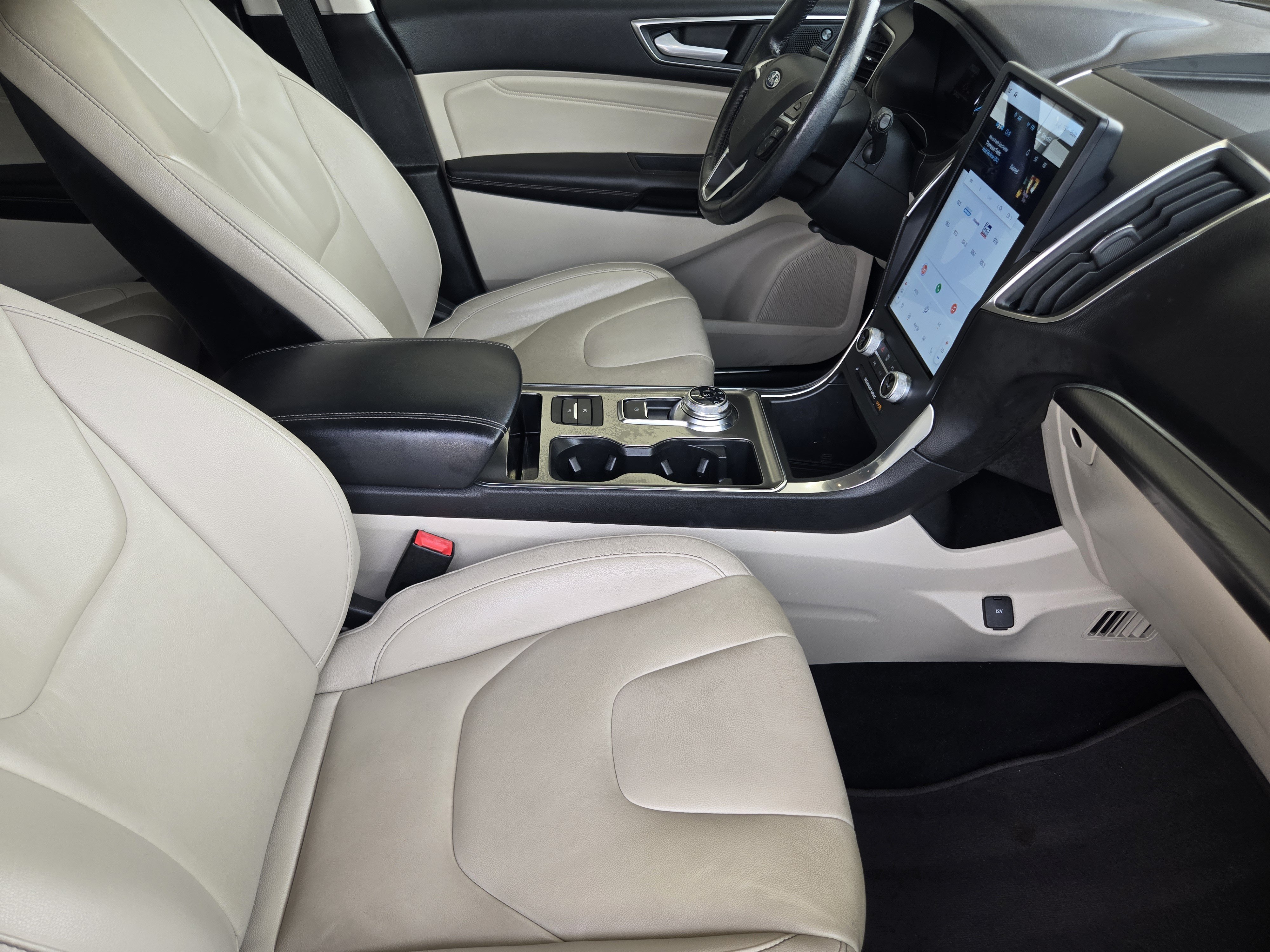 Certified 2022 Ford Edge Titanium AWD/4WD image 10