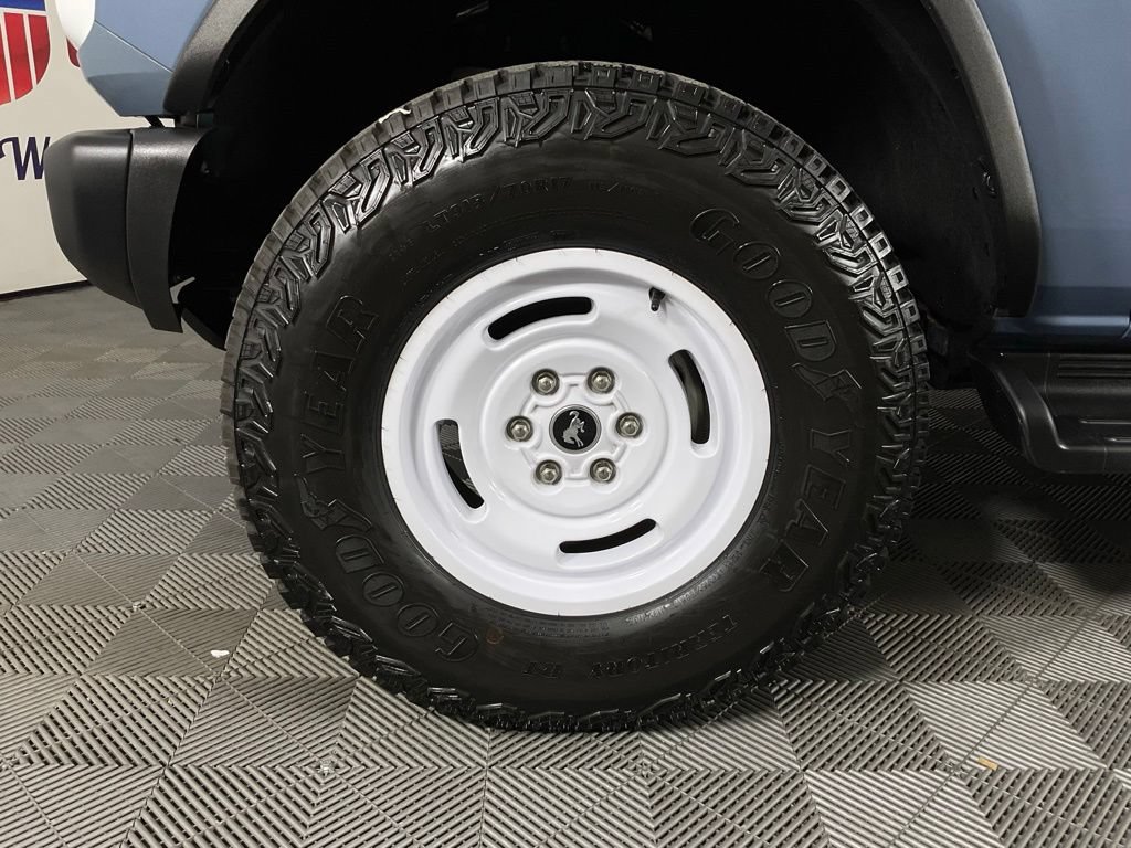 Certified 2025 Ford Bronco Heritage Edition AWD/4WD image 10