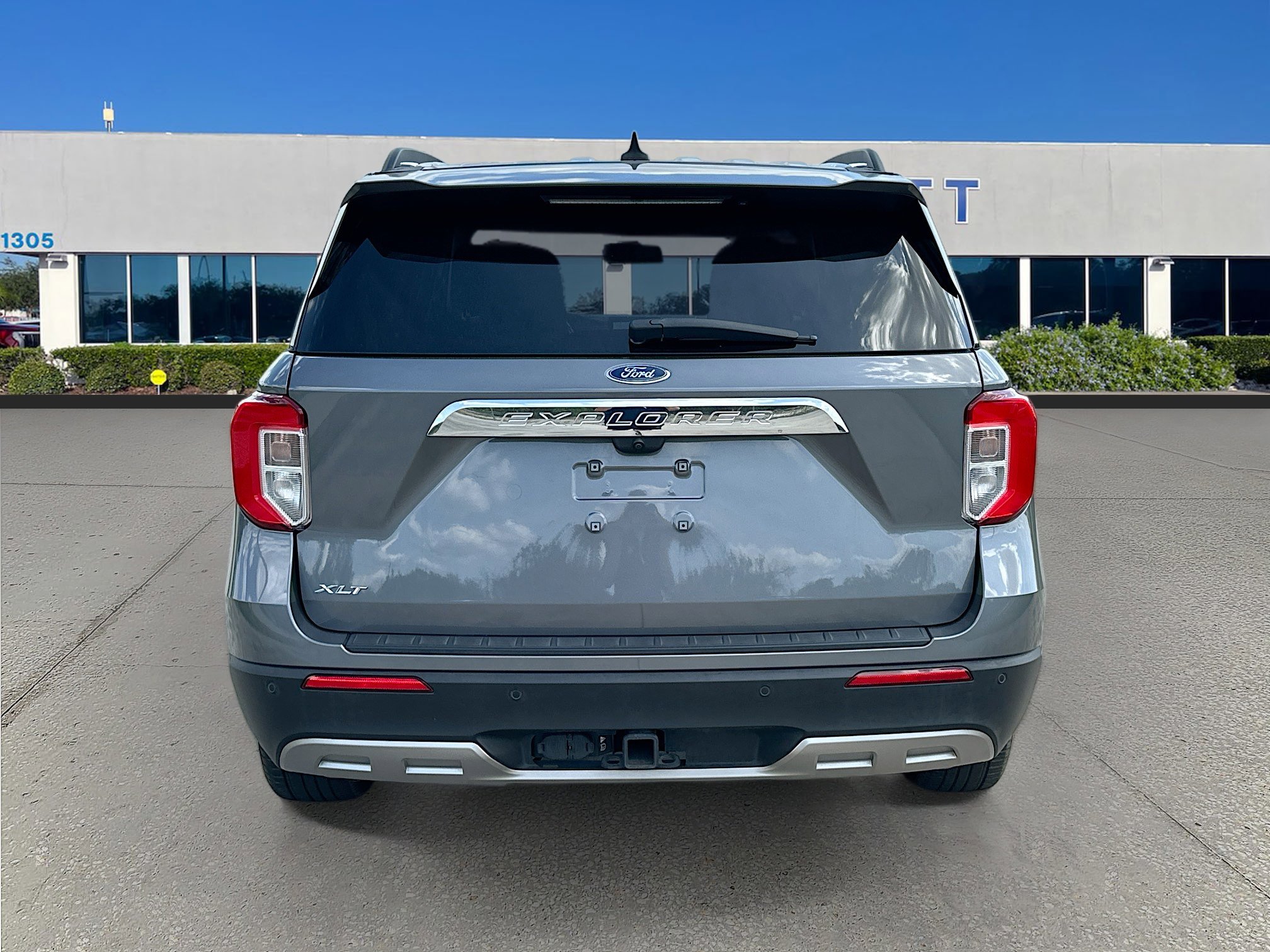 Certified 2023 Ford Explorer XLT w/ Equipment Group 202A RWD image 6