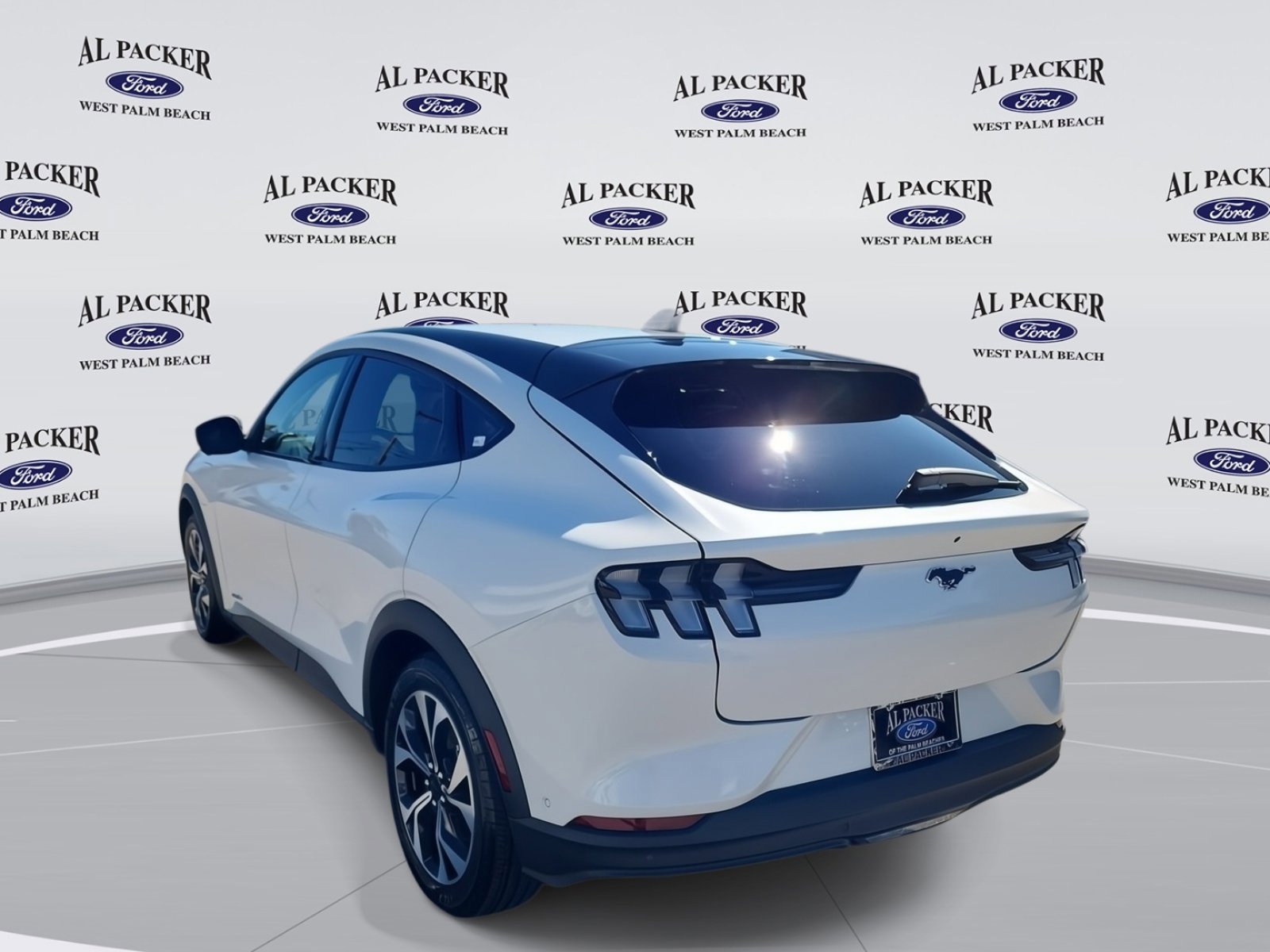 Certified 2024 Ford Mustang Mach-E Select w/ Comfort Package Lite image 3