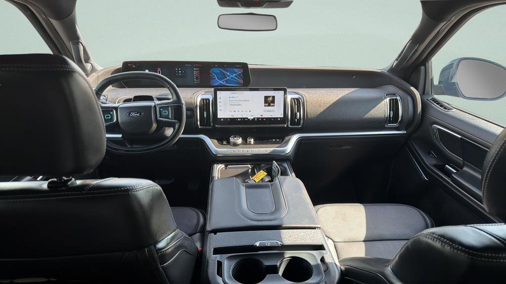 Certified 2025 Ford Expedition Max Platinum w/ Stealth Appearance Package AWD/4WD image 21