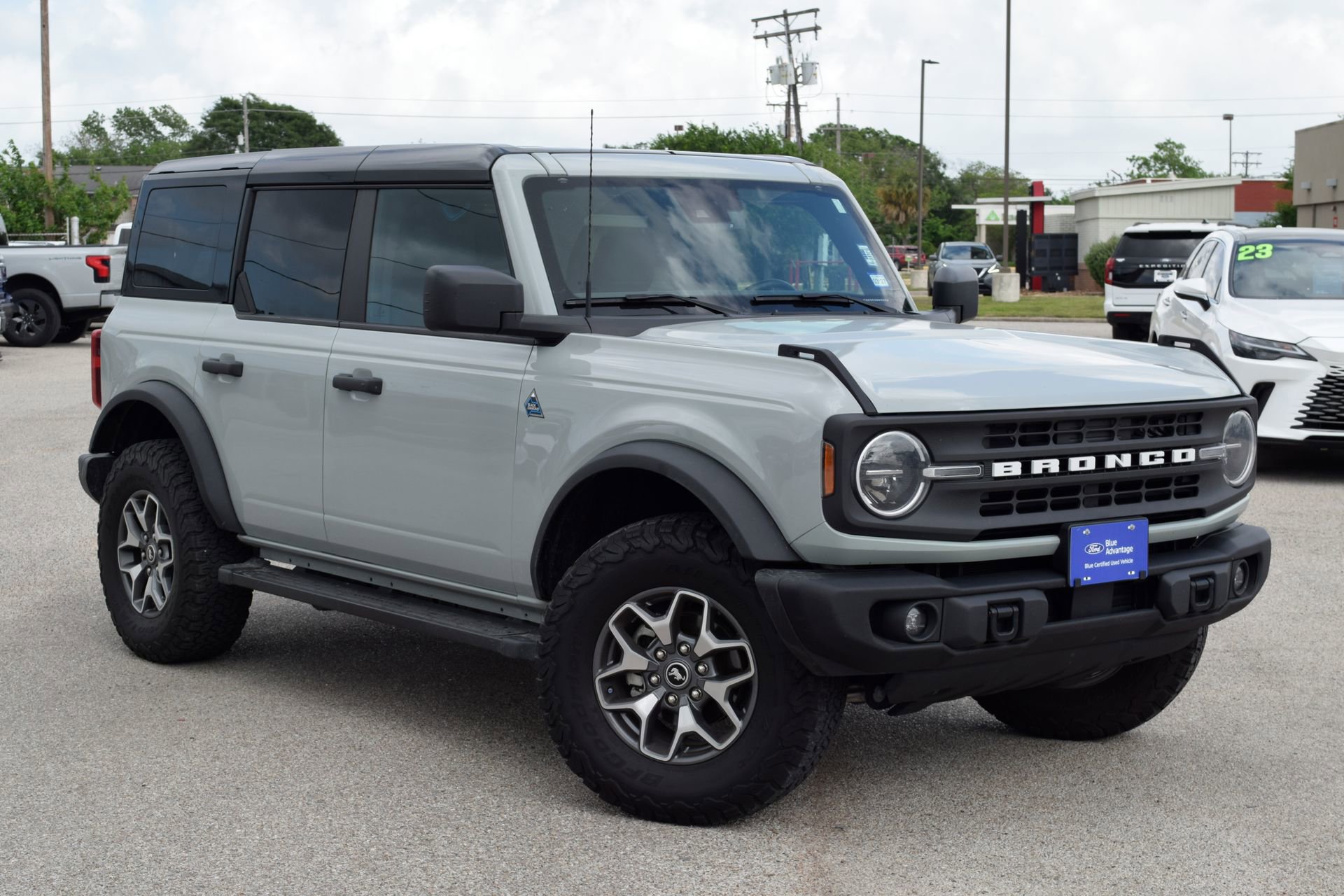 Certified 2024 Ford Bronco Black Diamond AWD/4WD image 3
