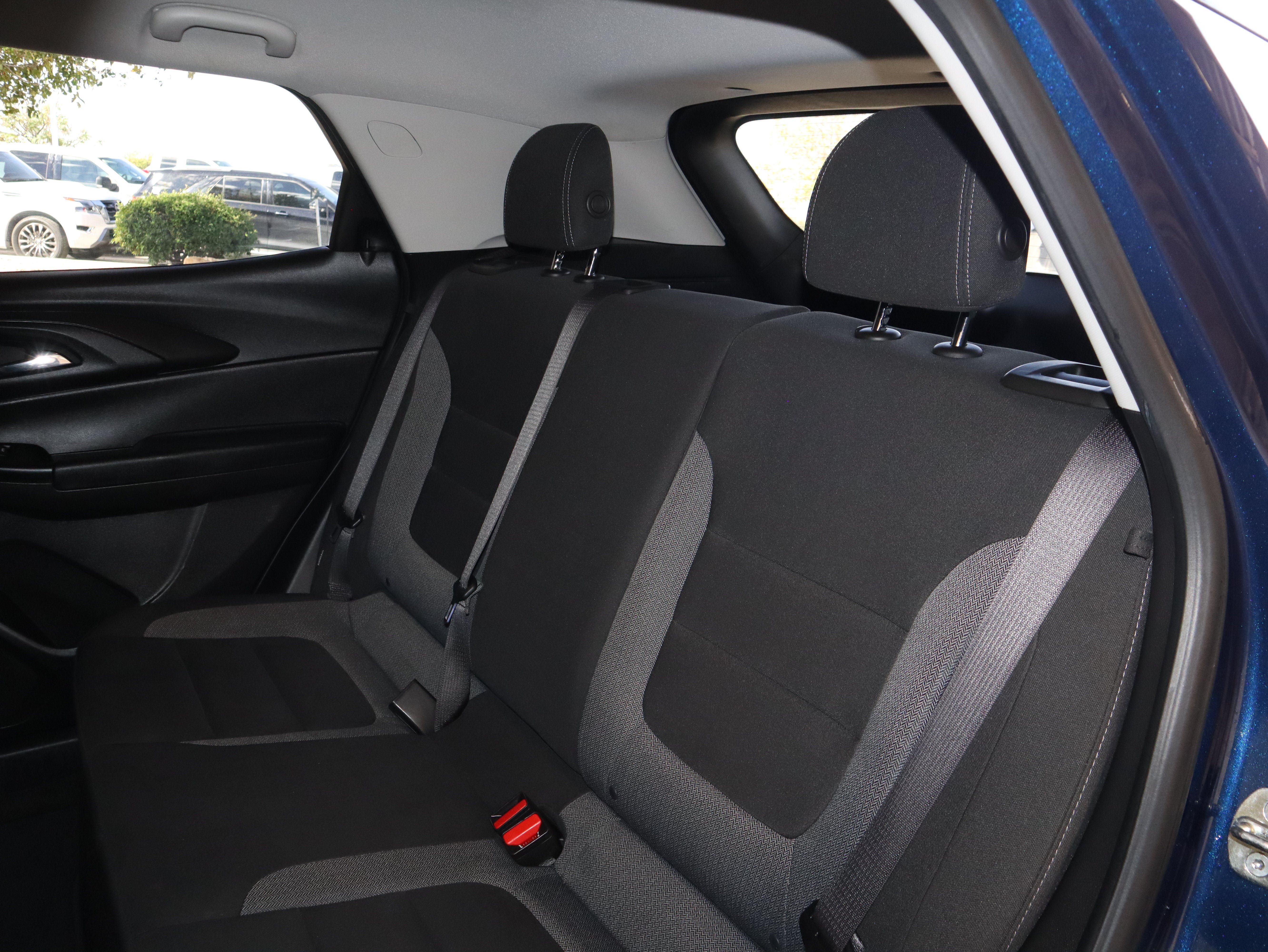 Used 2022 Chevrolet TrailBlazer LT w/ Convenience Package FWD image 36