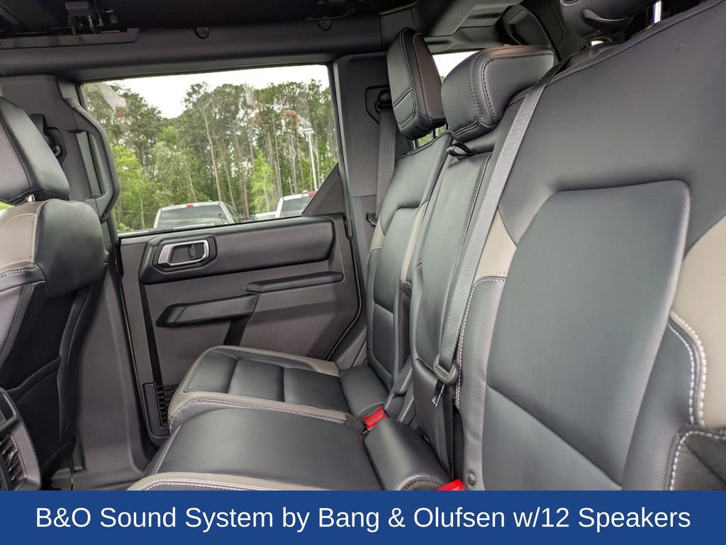 Certified 2025 Ford Bronco Outer Banks AWD/4WD image 14
