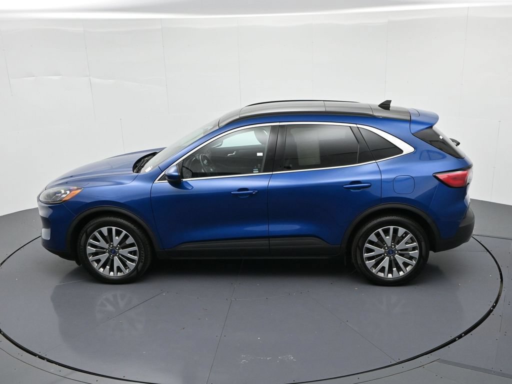 Certified 2022 Ford Escape Titanium w/ Class II Trailer Tow Package AWD/4WD image 18