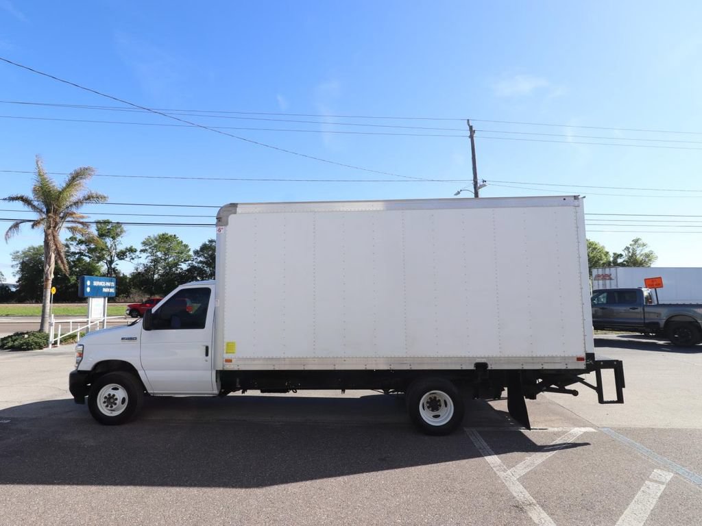 Certified 2024 Ford E-450 and Econoline 450 Super Duty w/ Power Windows & Locks Group RWD image 8