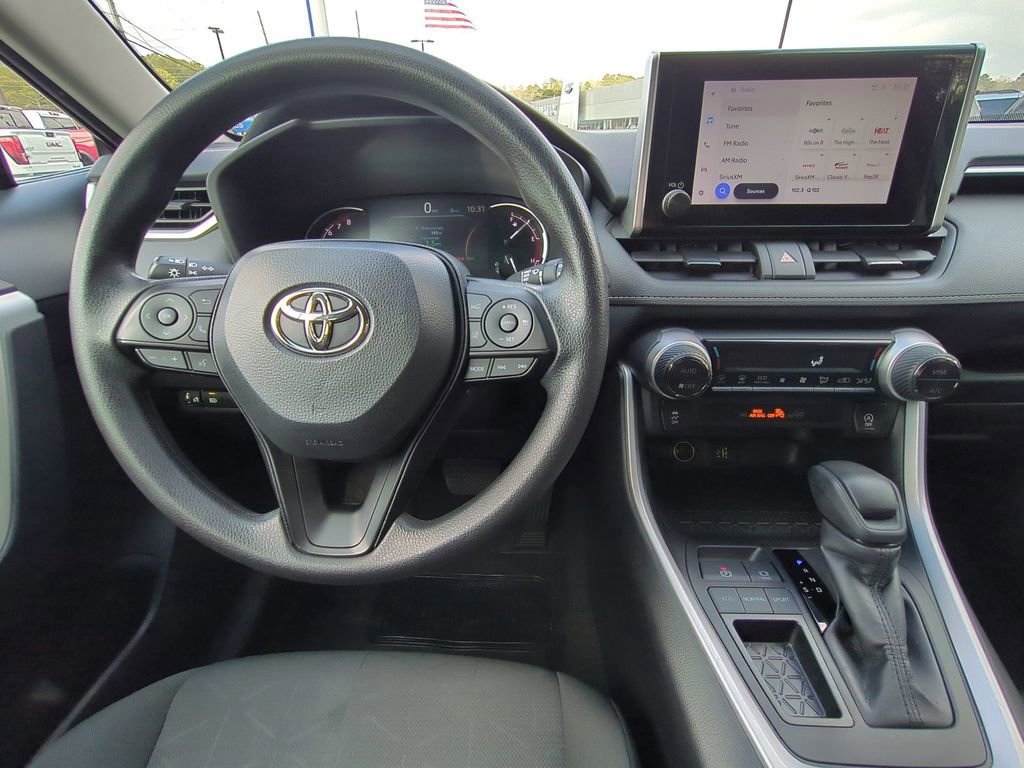 Used 2024 Toyota RAV4 XLE image 19