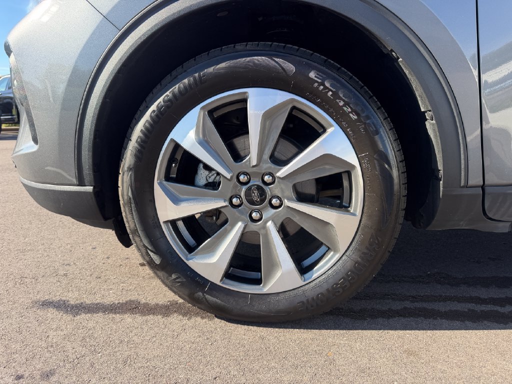 Certified 2024 Ford Escape Platinum AWD/4WD image 11