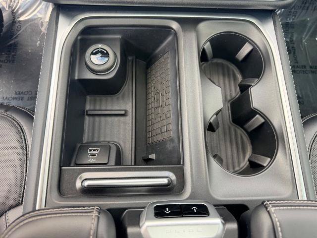 Certified 2025 Ford Expedition Platinum AWD/4WD image 17