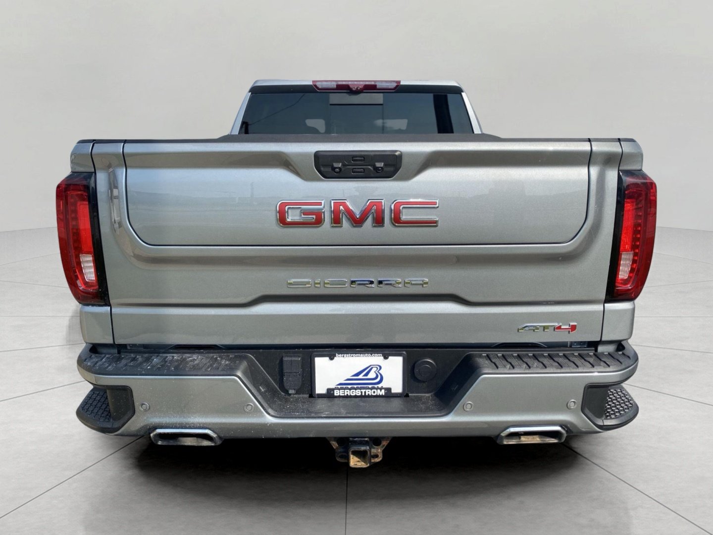 Used 2023 GMC Sierra 1500 AT4 w/ AT4 Premium Package AWD/4WD image 9