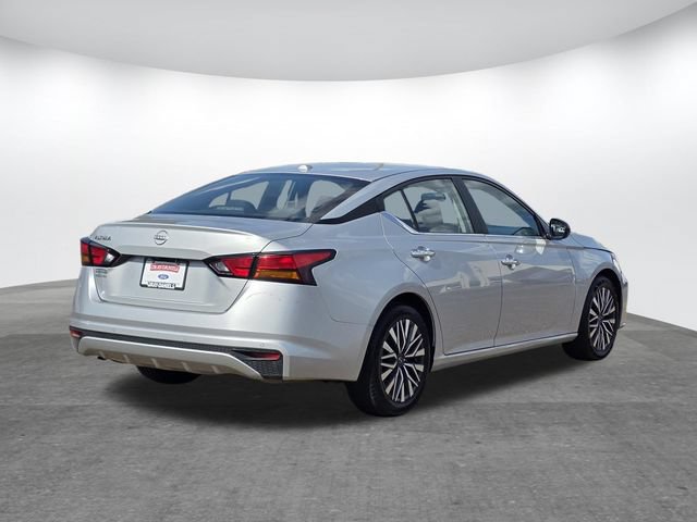 Used 2025 Nissan Altima 2.5 SV FWD image 4