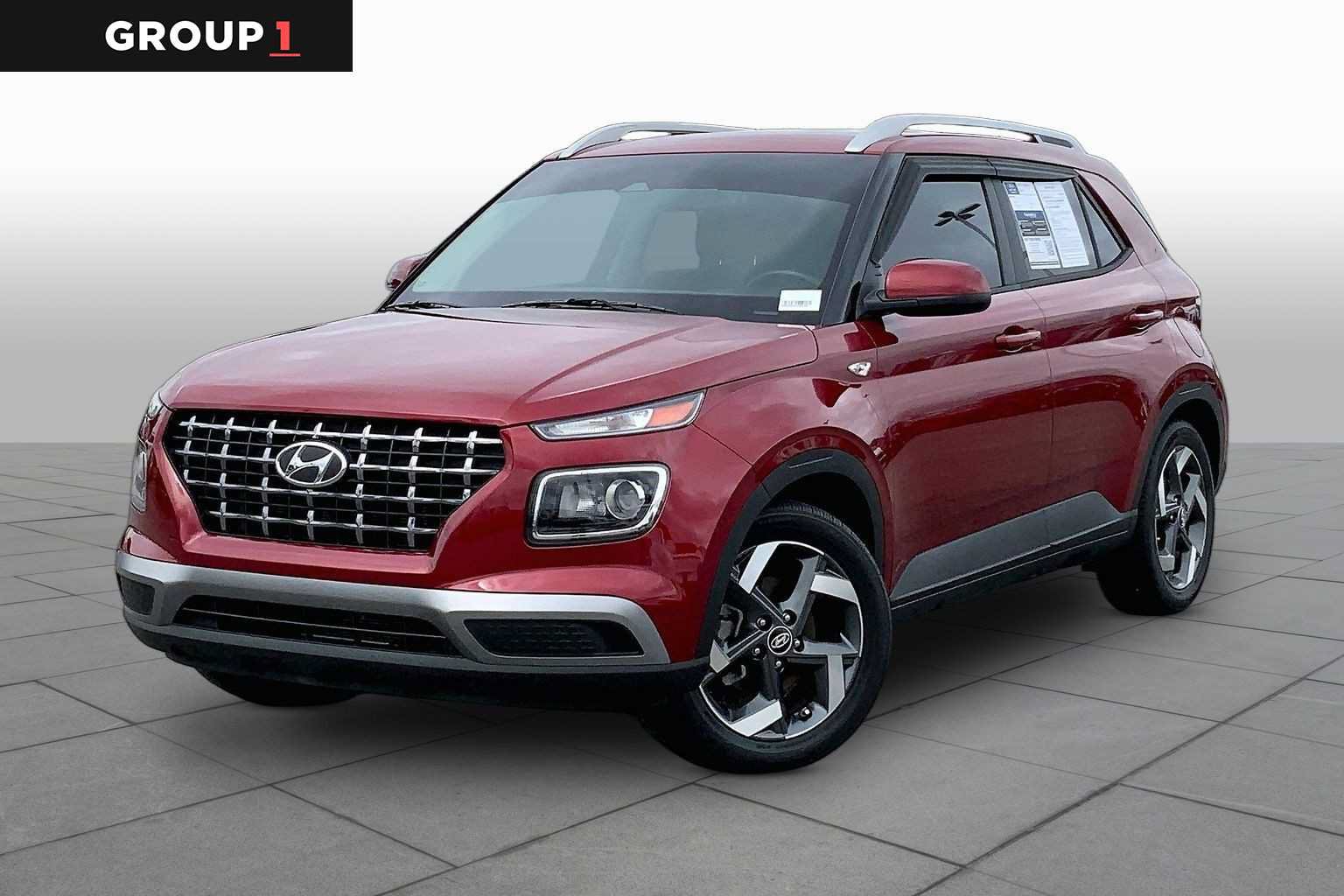 Used 2023 Hyundai Venue SEL FWD image 1