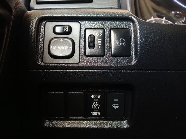 Used 2023 Toyota 4Runner SR5 Premium w/ Moonroof Package RWD image 13
