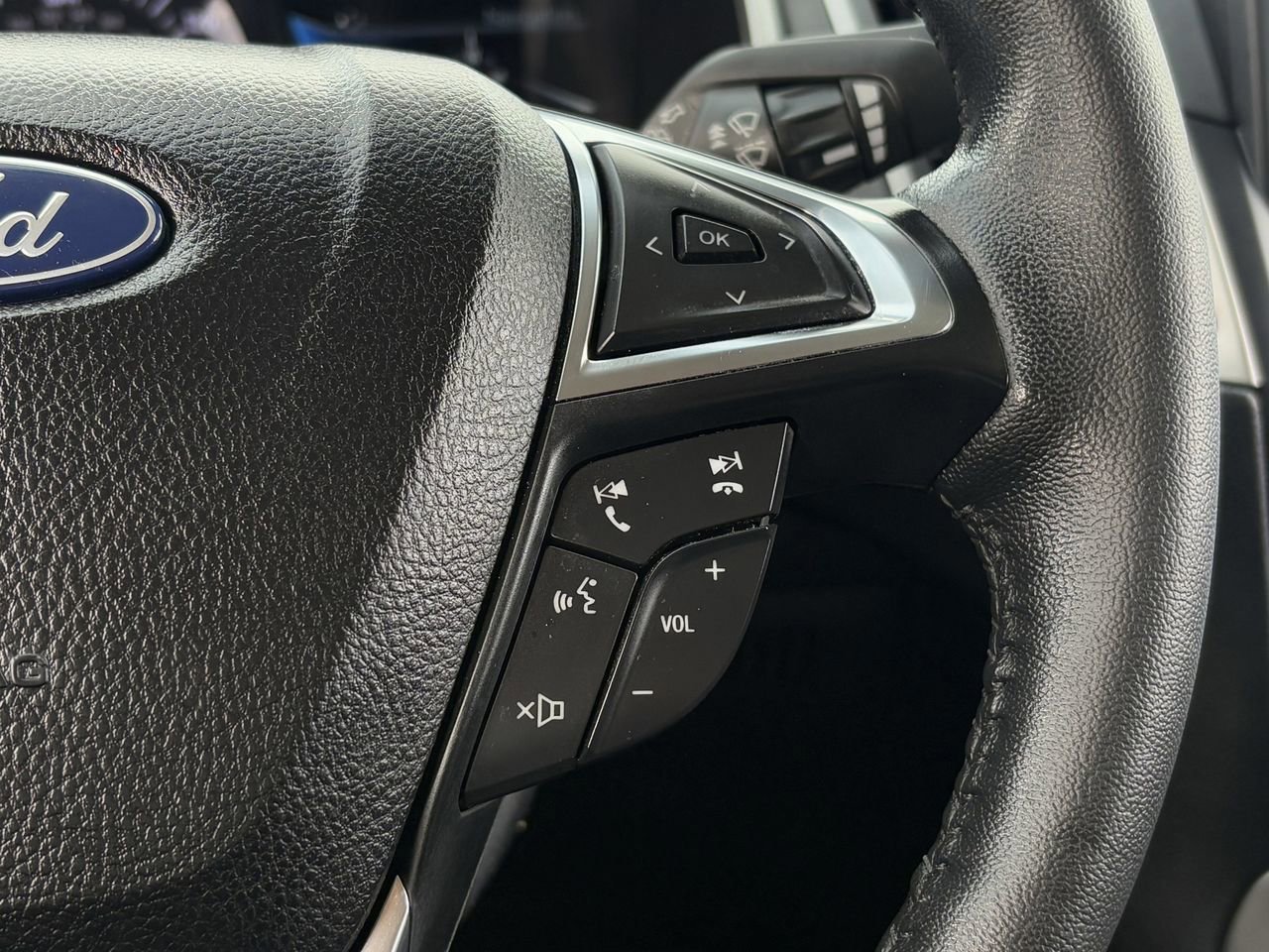 Certified 2021 Ford Edge SEL w/ Convenience Package image 17