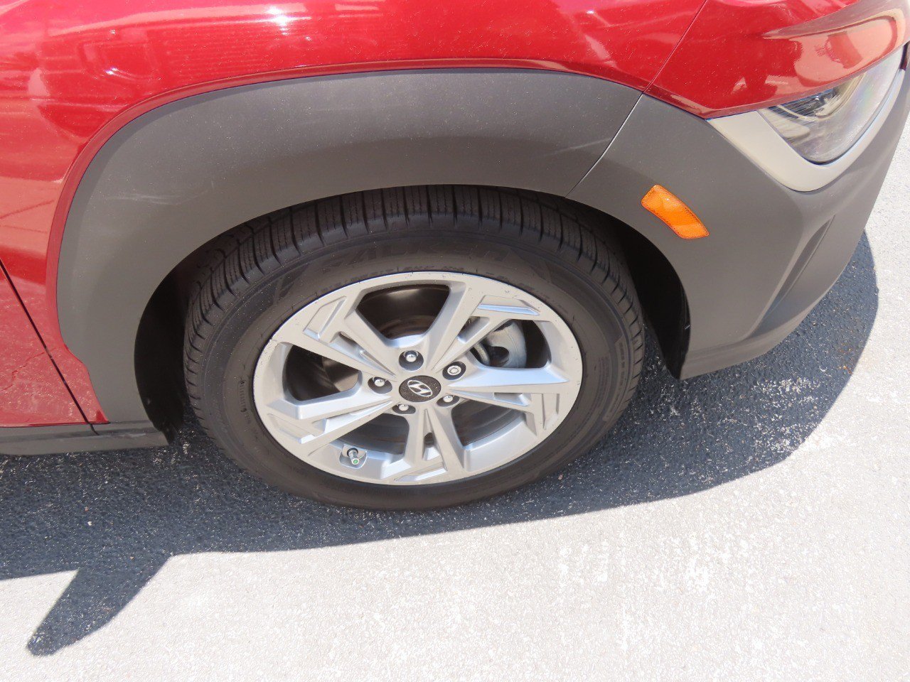Used 2023 Hyundai Kona SEL FWD image 7