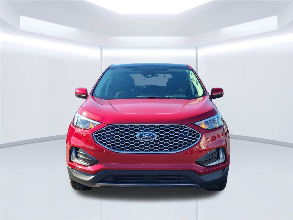 Certified 2023 Ford Edge SEL w/ Convenience Package AWD/4WD image 2