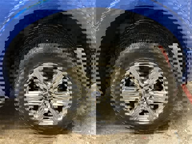 Certified 2018 Ford F150 XLT w/ Equipment Group 302A Luxury image 9