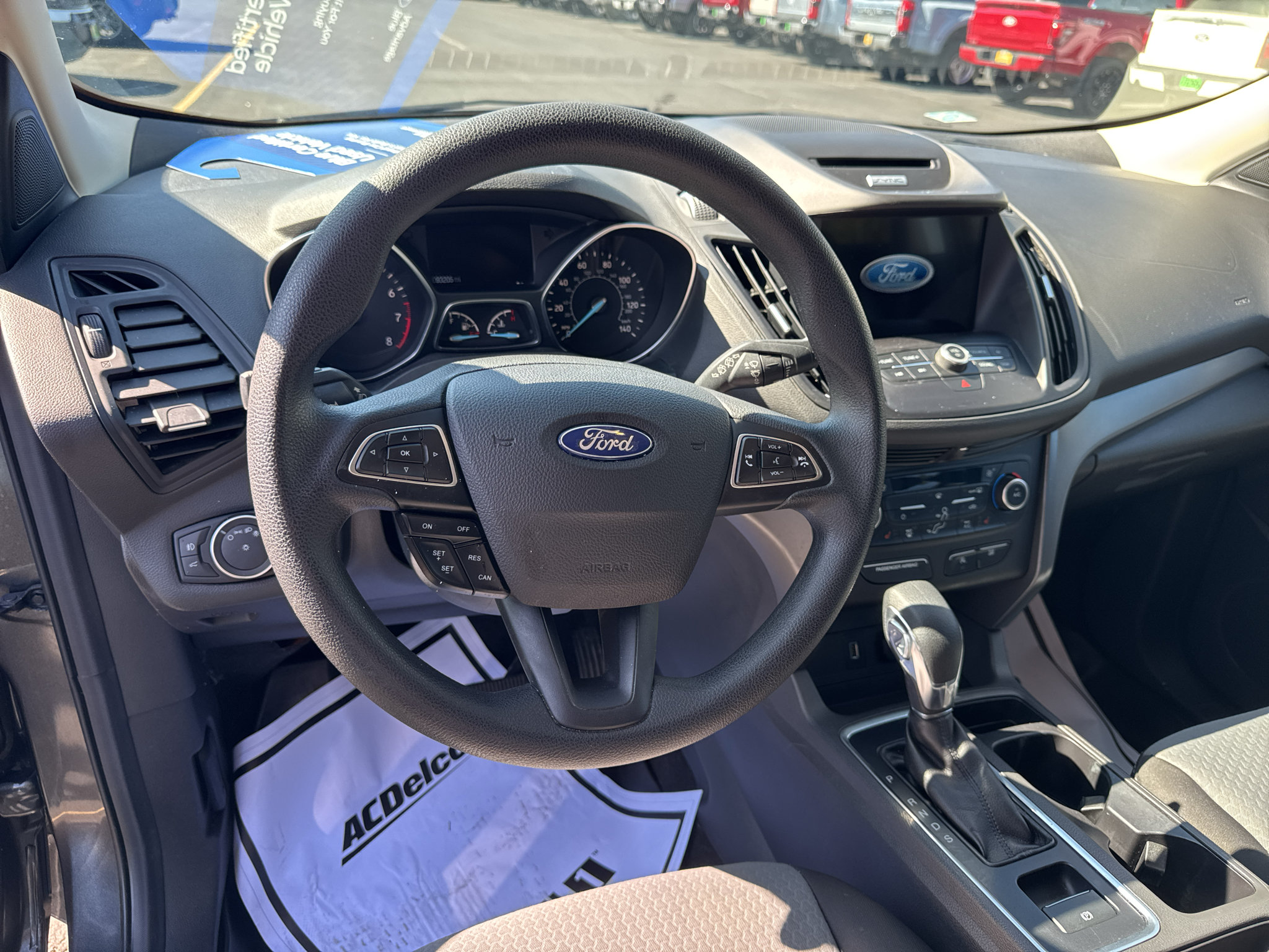 Certified 2018 Ford Escape SE w/ SE Sync 3 Package AWD/4WD image 10