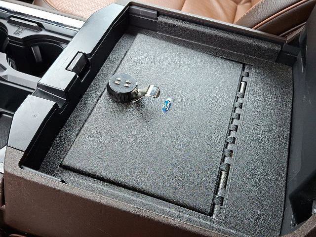 Certified 2024 Ford F350 King Ranch w/ Chrome Package image 33