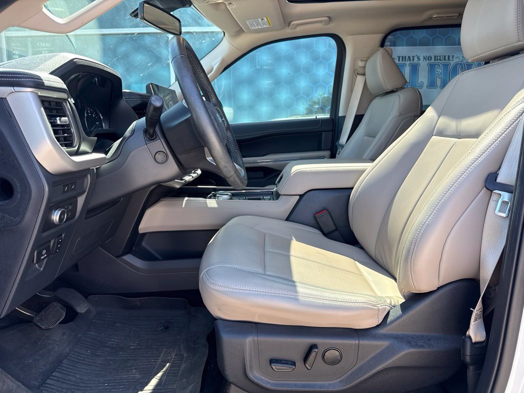 Certified 2022 Ford Expedition XLT RWD image 8