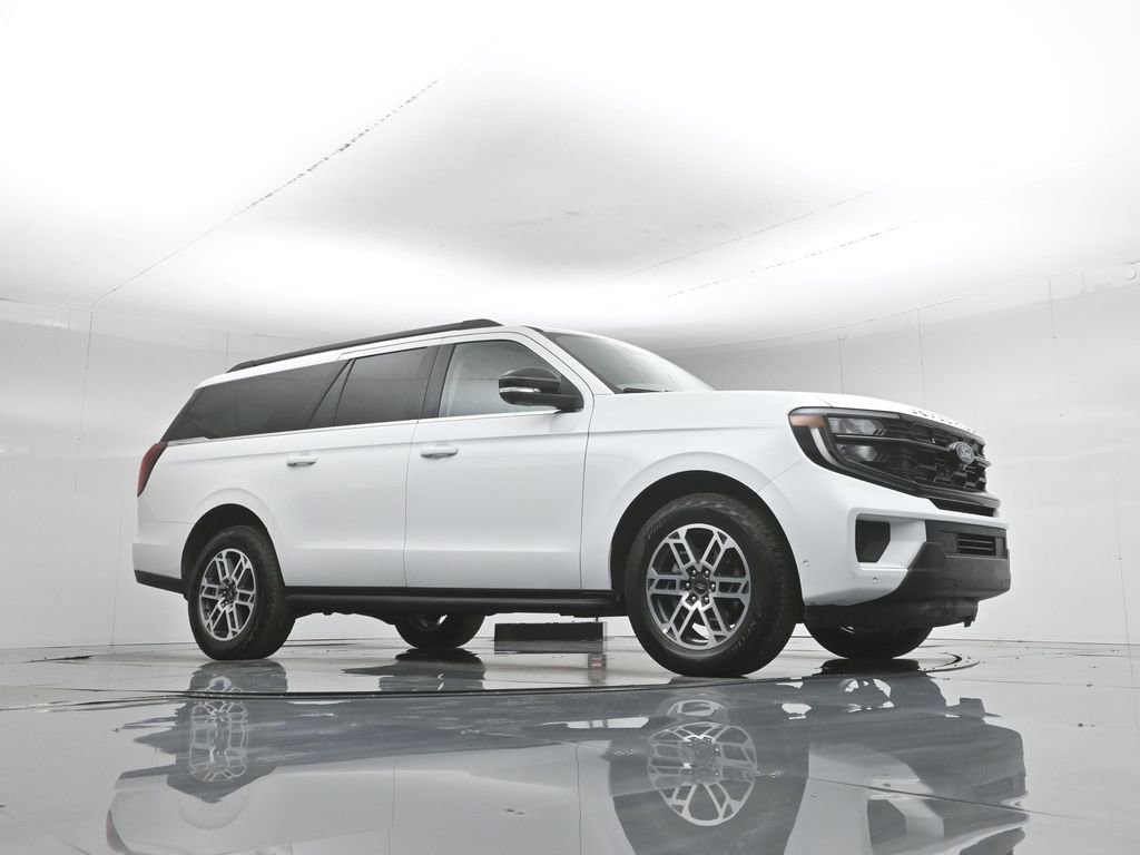 Certified 2025 Ford Expedition Max Active AWD/4WD image 4