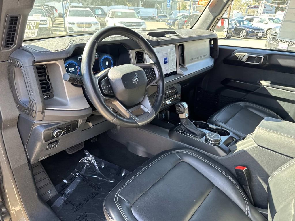 Certified 2025 Ford Bronco Outer Banks AWD/4WD image 16