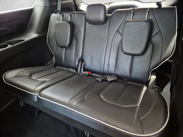 Used 2026 Chrysler Pacifica Limited w/ S Appearance Package FWD image 22
