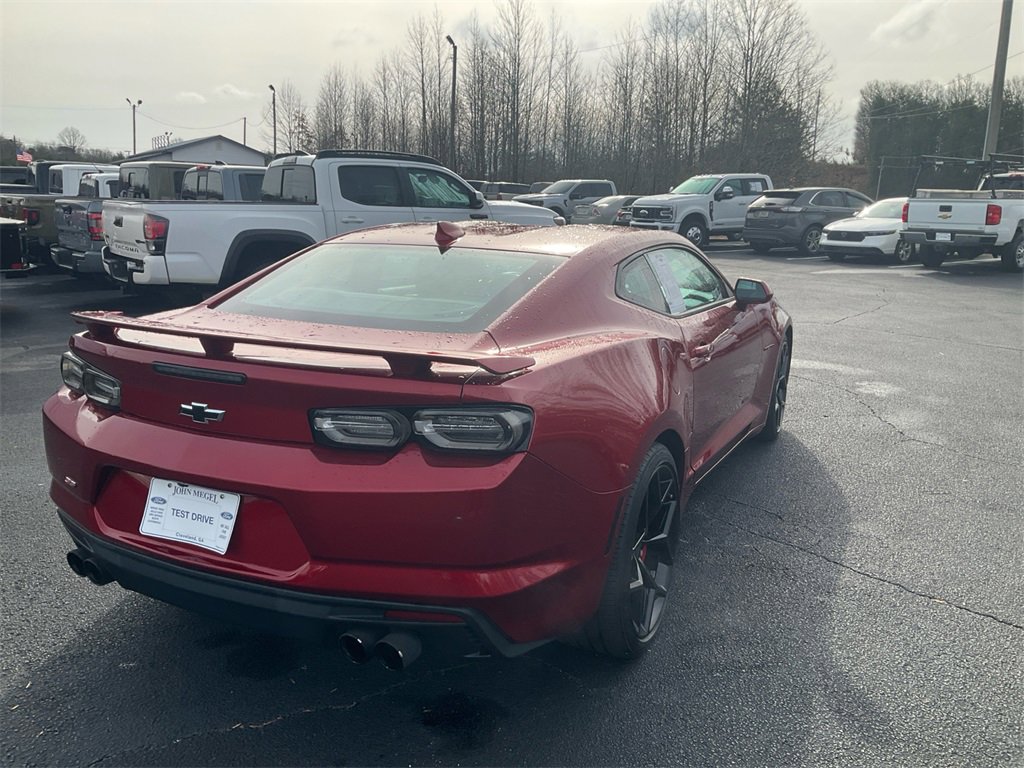 Used 2022 Chevrolet Camaro SS w/ Design Package 1 image 5