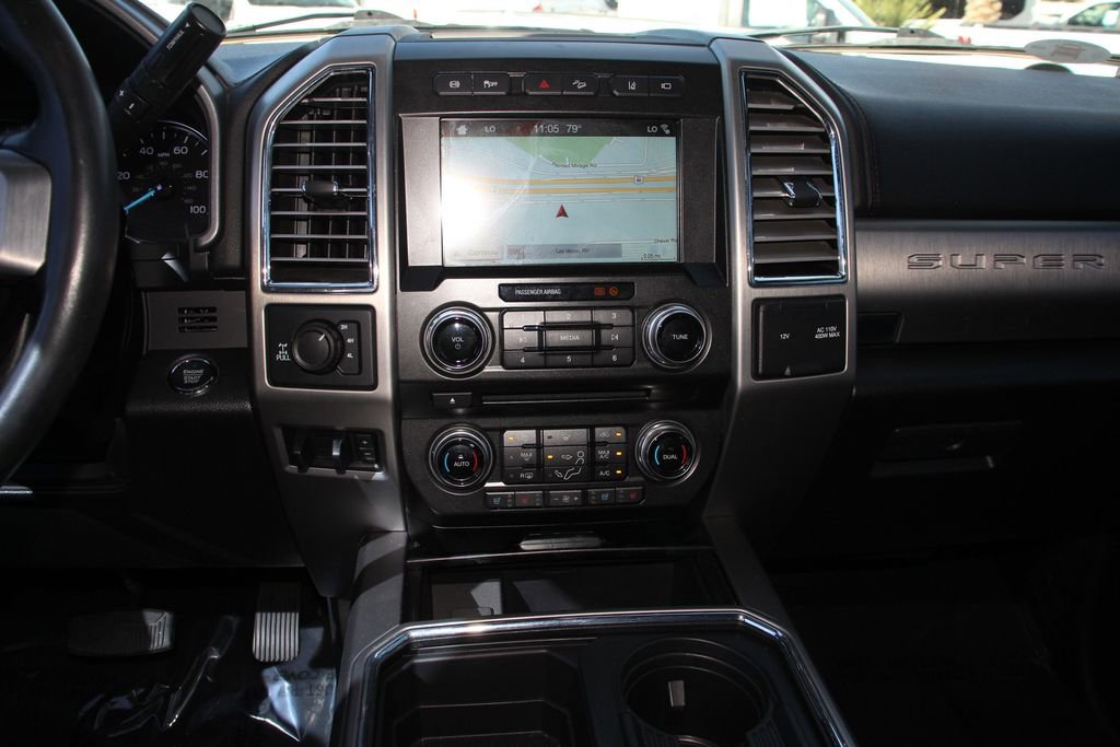 Certified 2018 Ford F250 Platinum w/ Platinum Ultimate Package AWD/4WD image 17