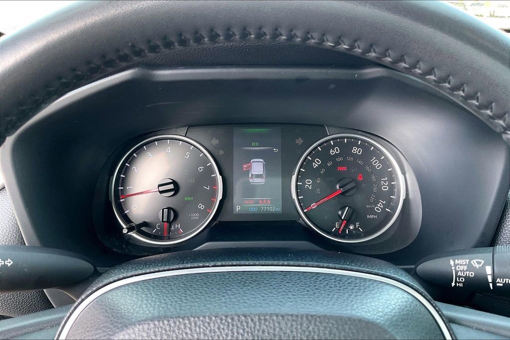 Used 2022 Toyota RAV4 XLE image 18