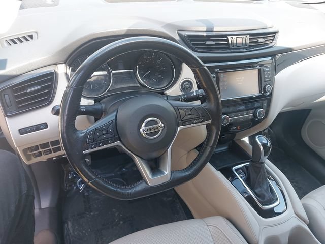 Used 2017 Nissan Rogue Sport SL AWD/4WD image 16