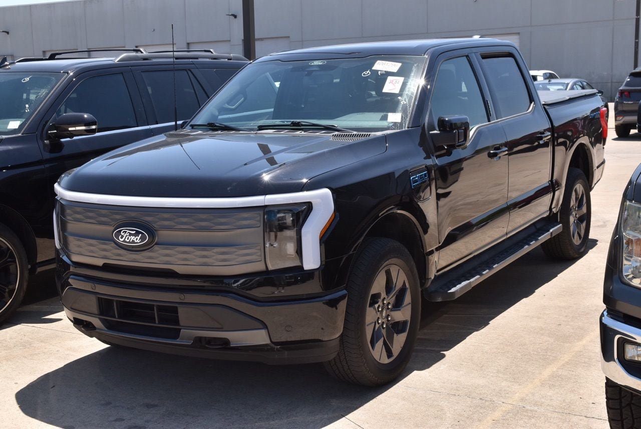 Certified 2025 Ford F150 Lightning Lariat AWD/4WD image 2