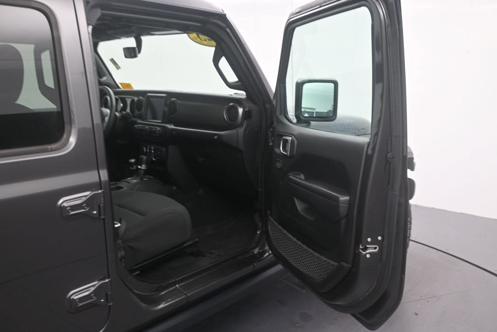 Used 2023 Jeep Wrangler Unlimited w/ Cold Weather Group AWD/4WD image 16