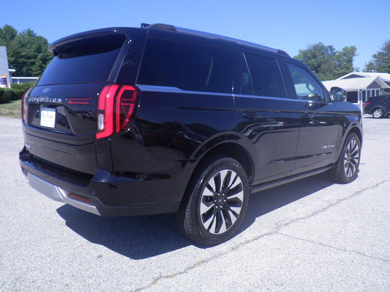 Certified 2026 Ford Expedition Platinum w/ Driver's Package AWD/4WD image 6