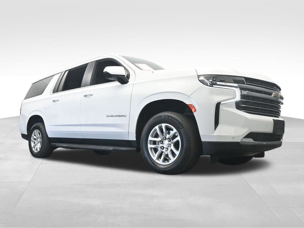 Used 2023 Chevrolet Suburban LT image 4