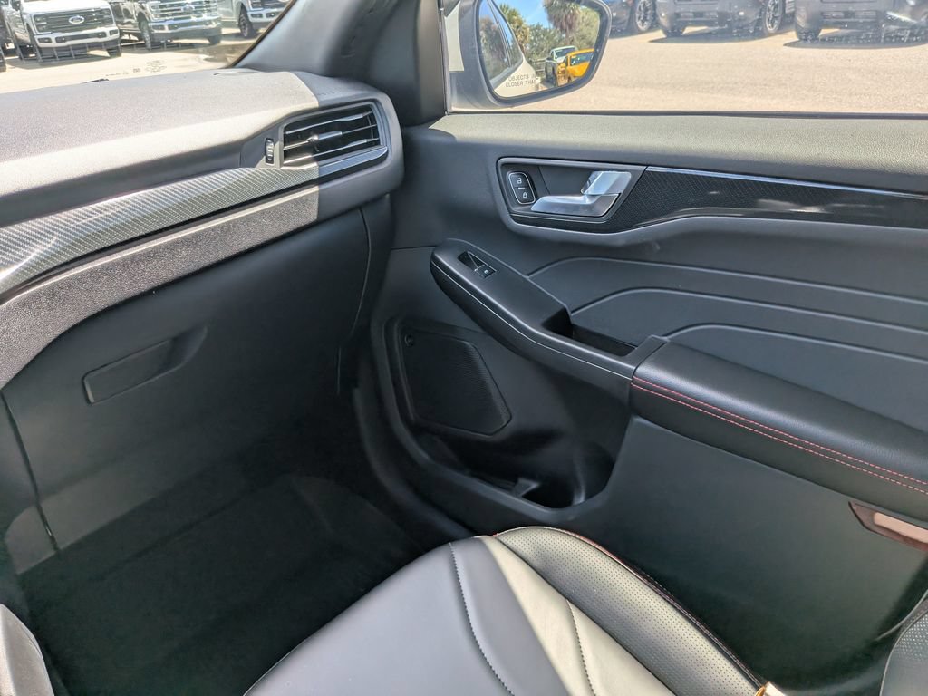 Certified 2025 Ford Escape ST-Line Elite w/ Premium Technology Package AWD/4WD image 20