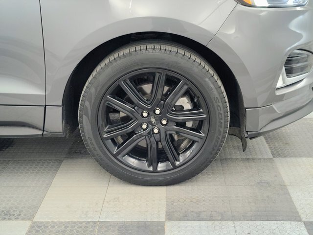Certified 2022 Ford Edge ST-Line w/ Class II Trailer Tow Package AWD/4WD image 13
