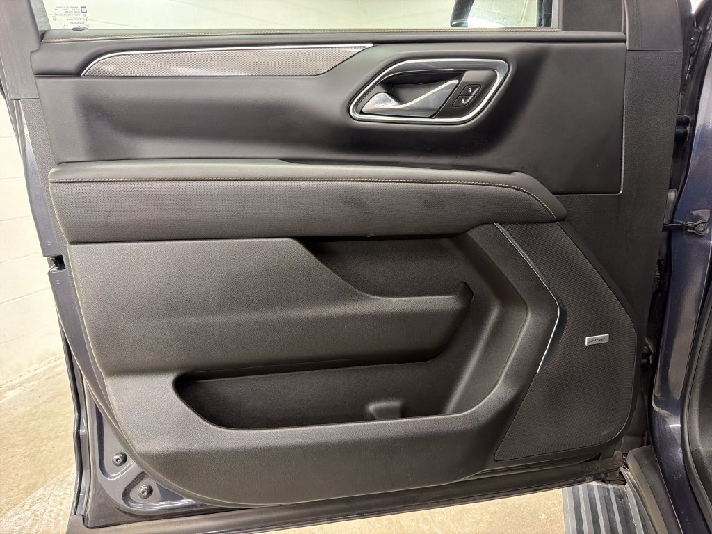 Used 2023 GMC Yukon AT4 w/ AT4 Premium Plus Package AWD/4WD image 17