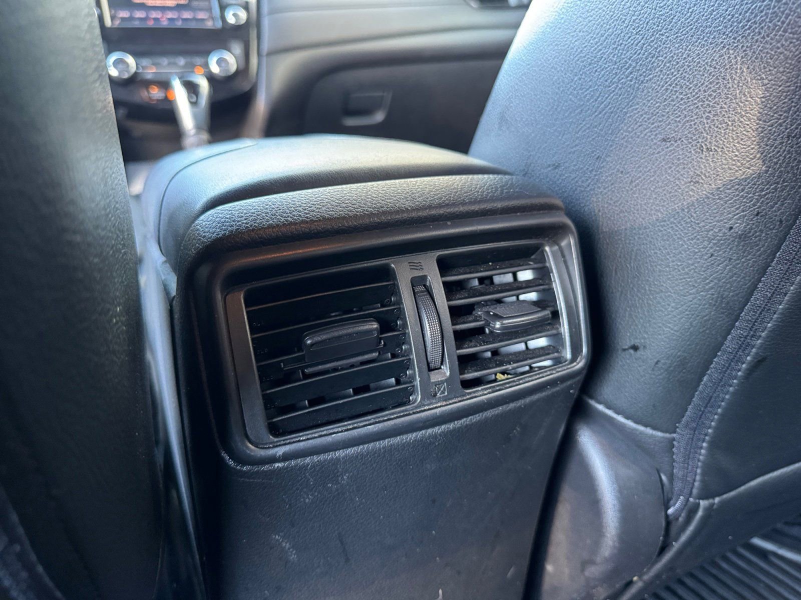 Used 2019 Nissan Rogue SV w/ Premium Package image 17