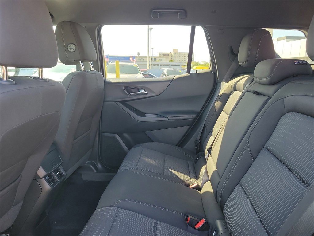 Used 2025 Chevrolet Equinox LT image 6