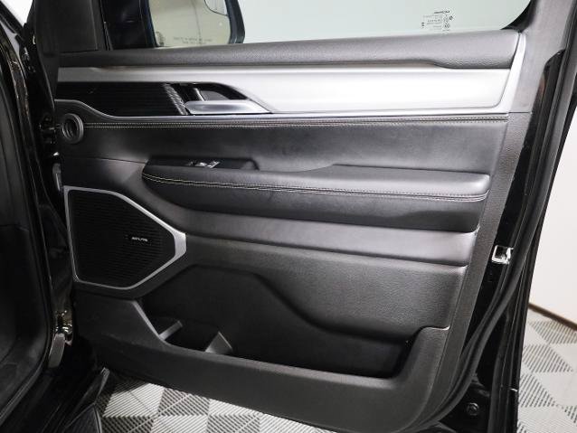 Used 2023 Jeep Wagoneer Series II AWD/4WD image 28