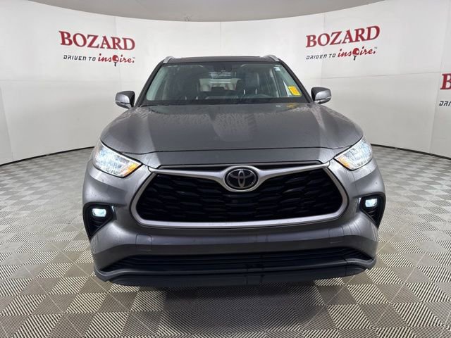 Used 2022 Toyota Highlander XLE image 8