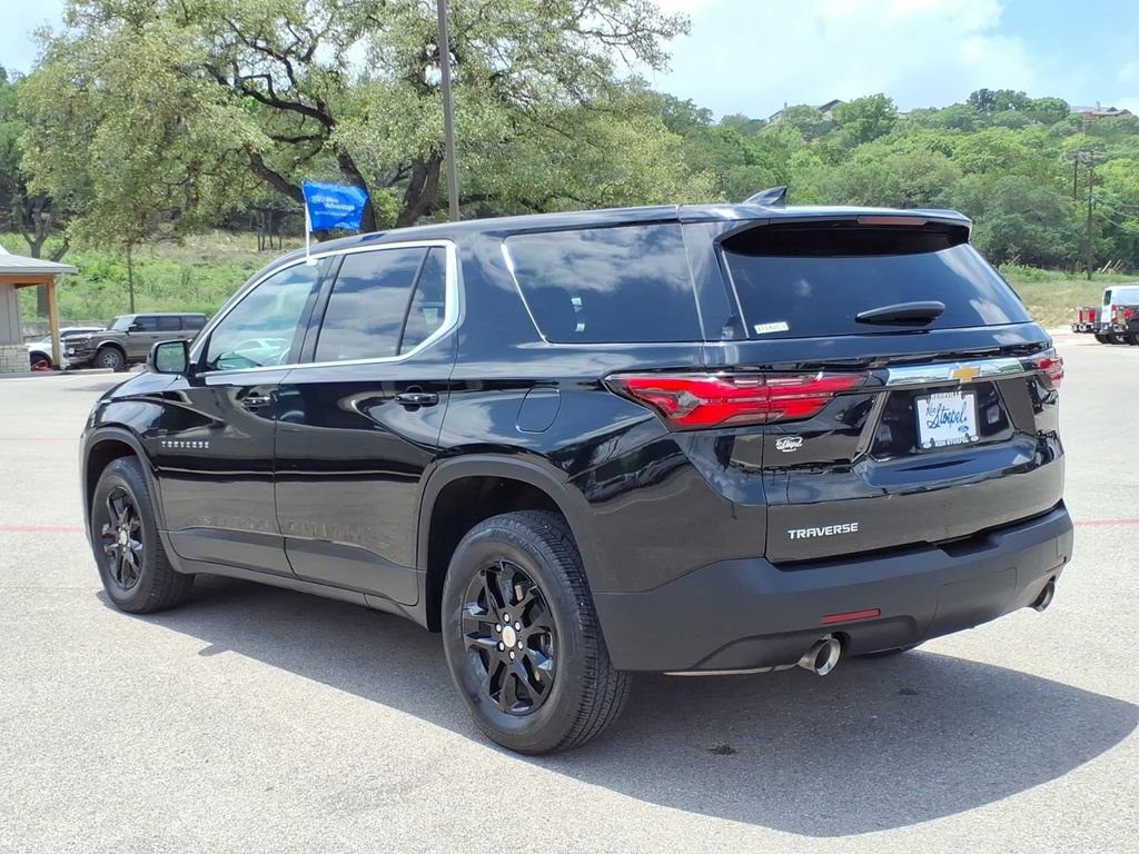 Used 2023 Chevrolet Traverse LS FWD image 8