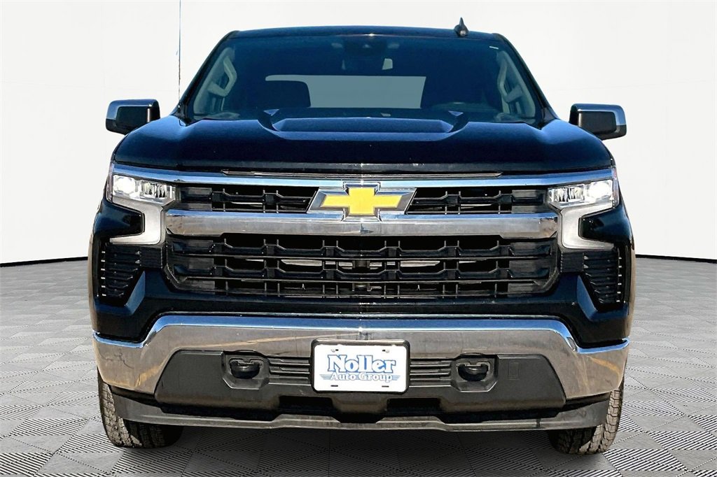 Used 2023 Chevrolet Silverado 1500 LT image 3