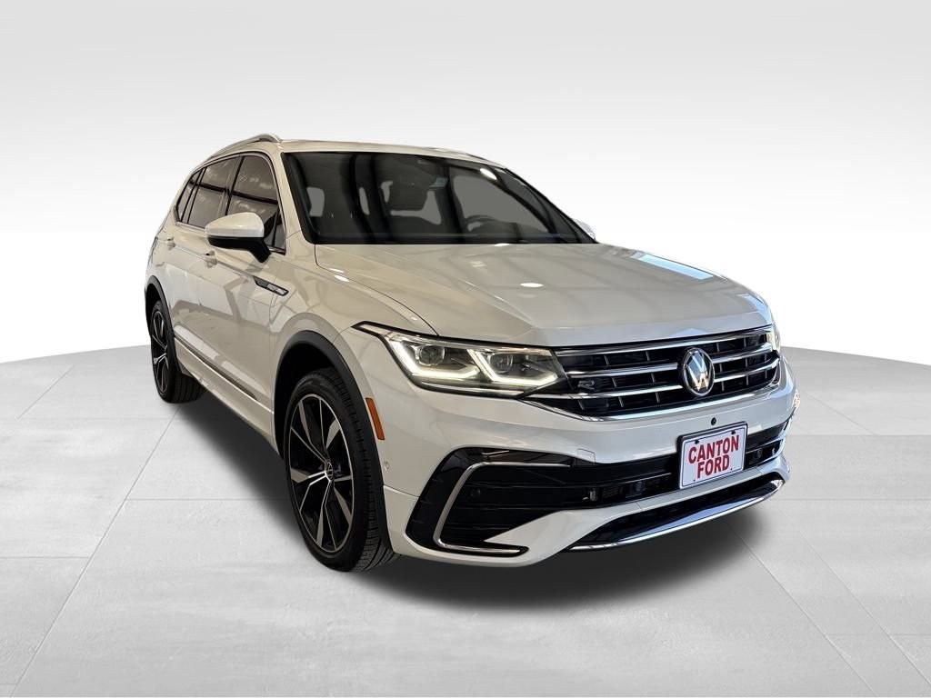 Used 2023 Volkswagen Tiguan SEL R-Line image 7