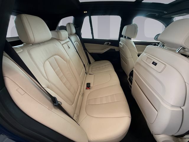 Used 2022 BMW X5 xDrive45e w/ Luxury Seating Package AWD/4WD image 18