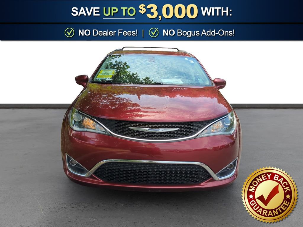 Used 2017 Chrysler Pacifica Touring-L FWD image 11