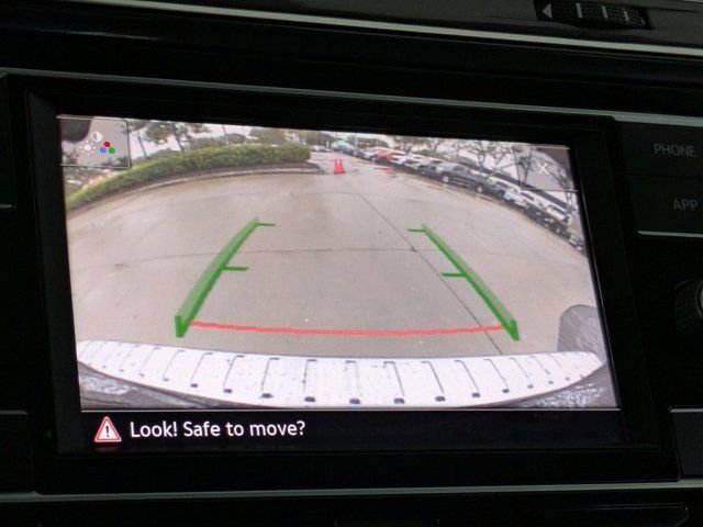 Used 2022 Volkswagen Tiguan S image 27