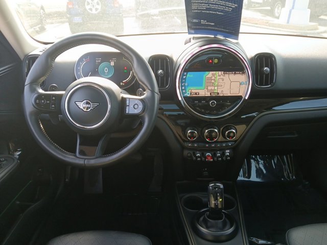 Used 2024 MINI Cooper Countryman S w/ Signature Upholstery Package image 9