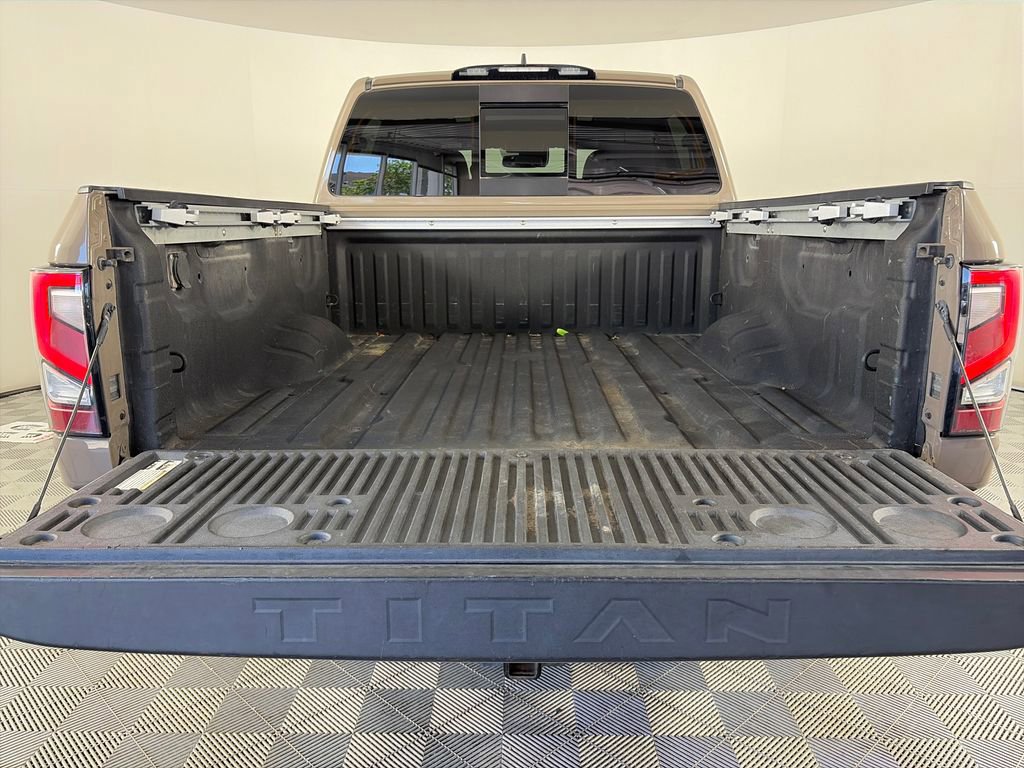 Used 2022 Nissan Titan PRO-4X w/ Pro-4x Convenience Package AWD/4WD image 27